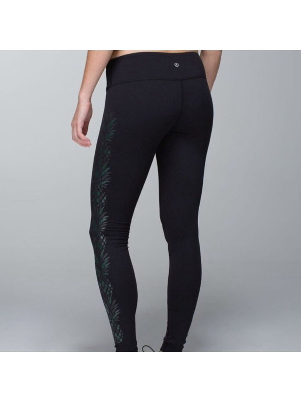 lululemon athletica full on Luon black mid rise pineapple leggings size 4